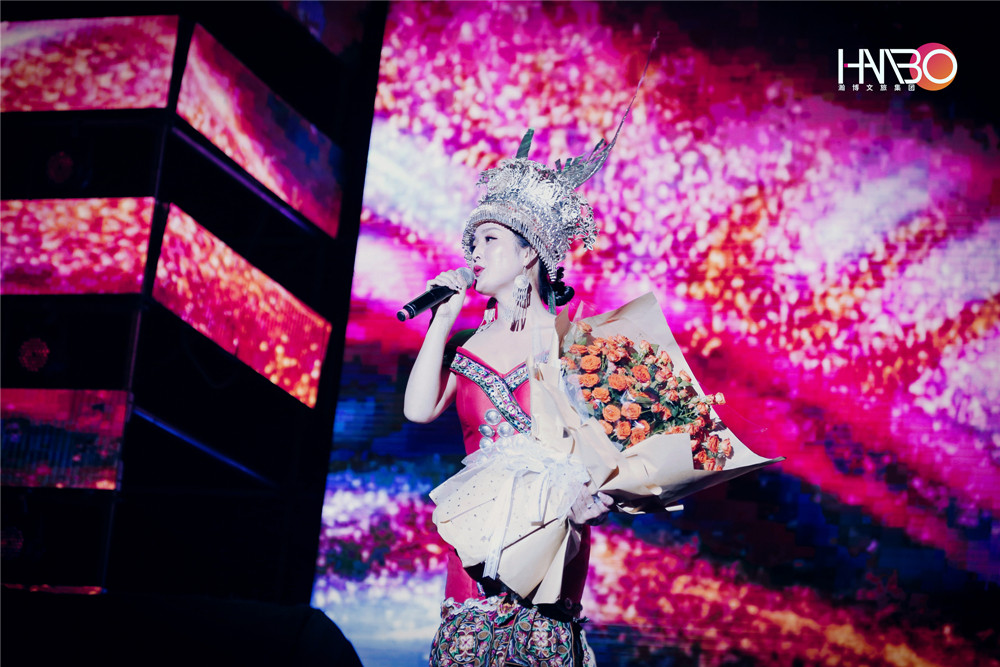 成都演藝公司“大美興義·萬商齊聚”群星演唱會策劃承辦如期完成