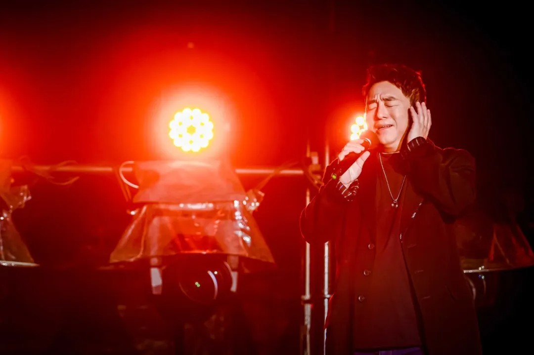 音樂(lè)盛宴，綿陽(yáng)不眠夜！張靚穎領(lǐng)銜眾星，2.5萬(wàn)+觀眾共襄盛舉！