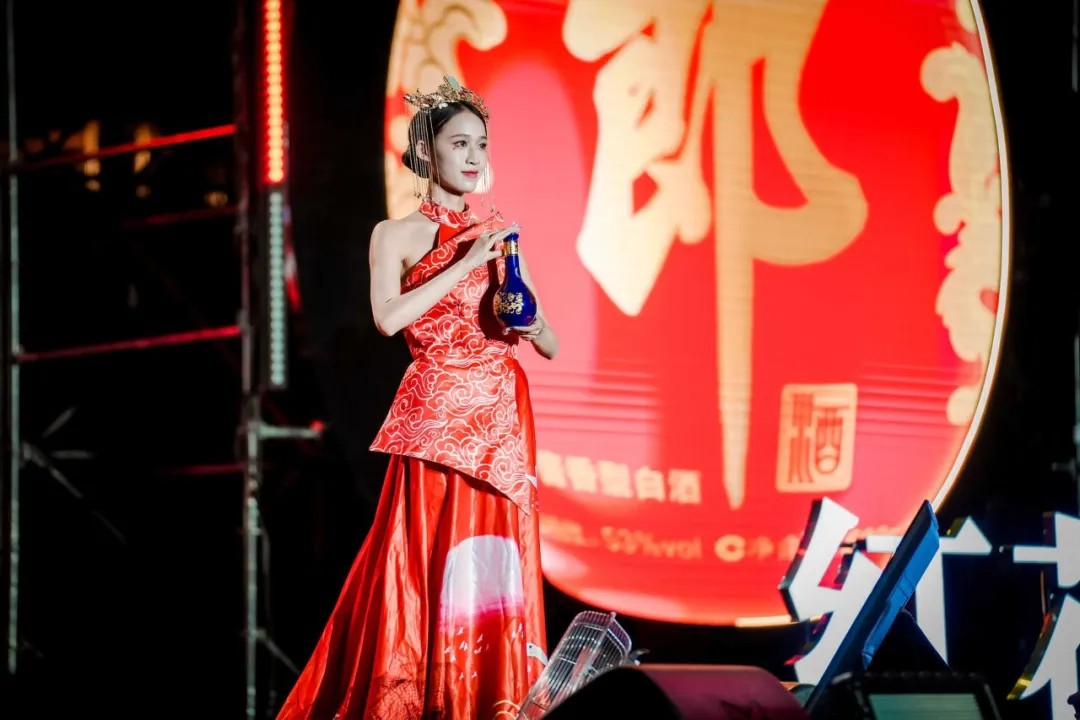 音樂(lè)盛宴，綿陽(yáng)不眠夜！張靚穎領(lǐng)銜眾星，2.5萬(wàn)+觀眾共襄盛舉！